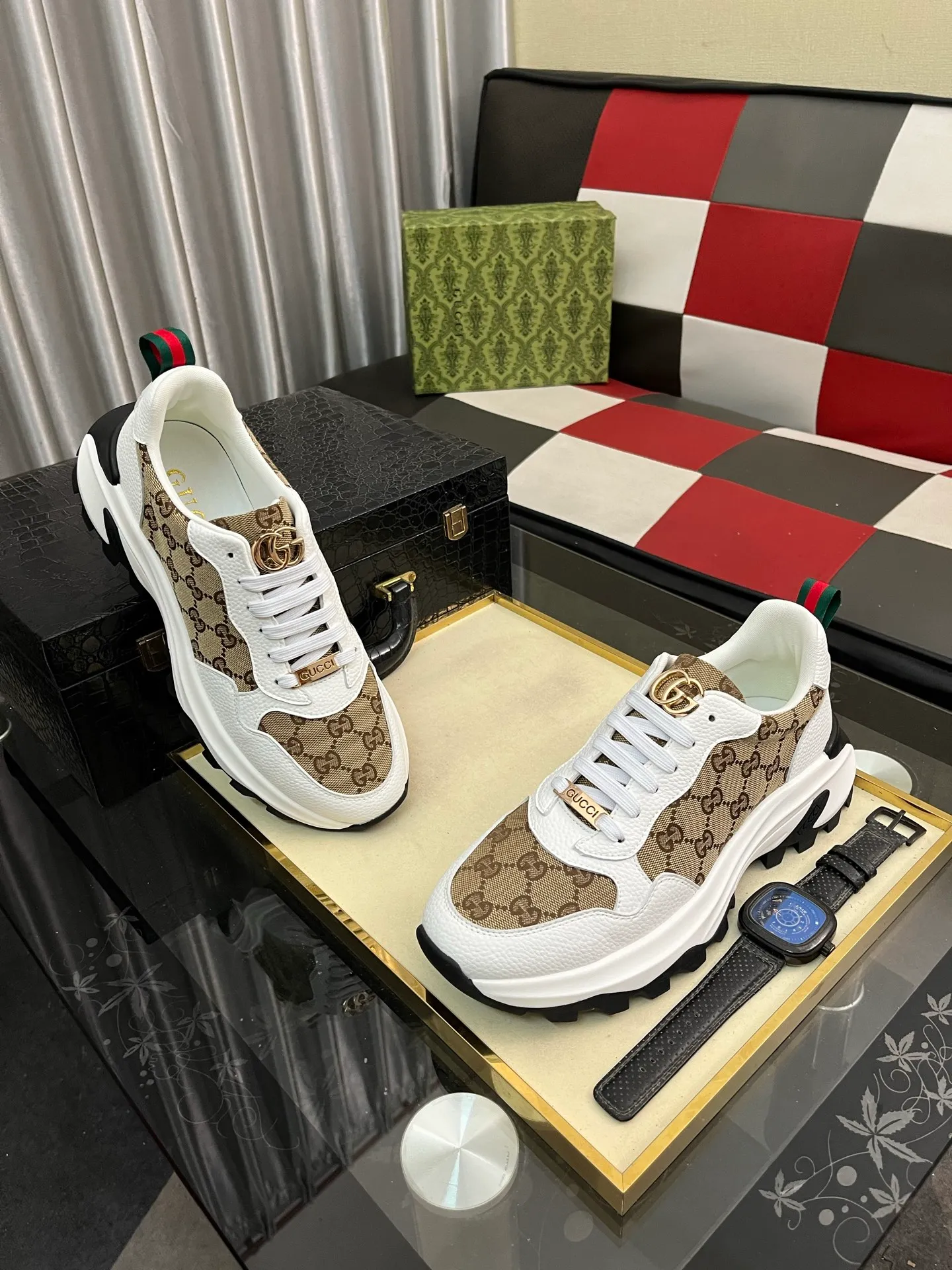 Men's shoes 💰458⌚️⌚️ Gucci •Gucci original quality. ~ Unique modern style sneakers. 🏃A must-have casual shoe for trendy men😍😍 Original brand imported from Italy, imported original leather, sheep lining (refuses to discolor and grind feet) Sole: Original sole provided by the original factory, French lazy style design ⚠️Fit to the feet, original quality attached, super comfortable original sole, code number: 38-444️⃣Colors available